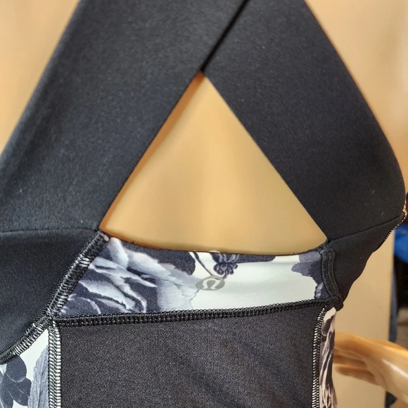 Lululemon Push Ur Limits Tank In Brisk Bloom Black White / Black. Women's Size 6 - Picture 3 of 15